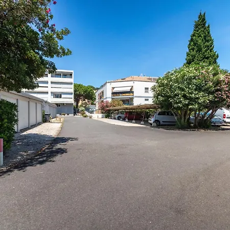 Apartamento Les Roses Lauriers By Interhome
